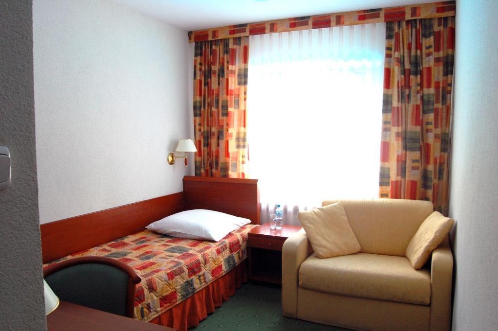 Hotel Zajazd Piastowski Kazimierz Dolny Kamer foto