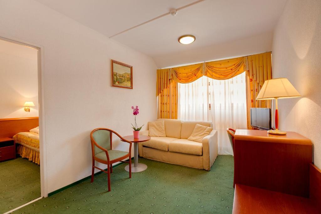 Hotel Zajazd Piastowski Kazimierz Dolny Kamer foto